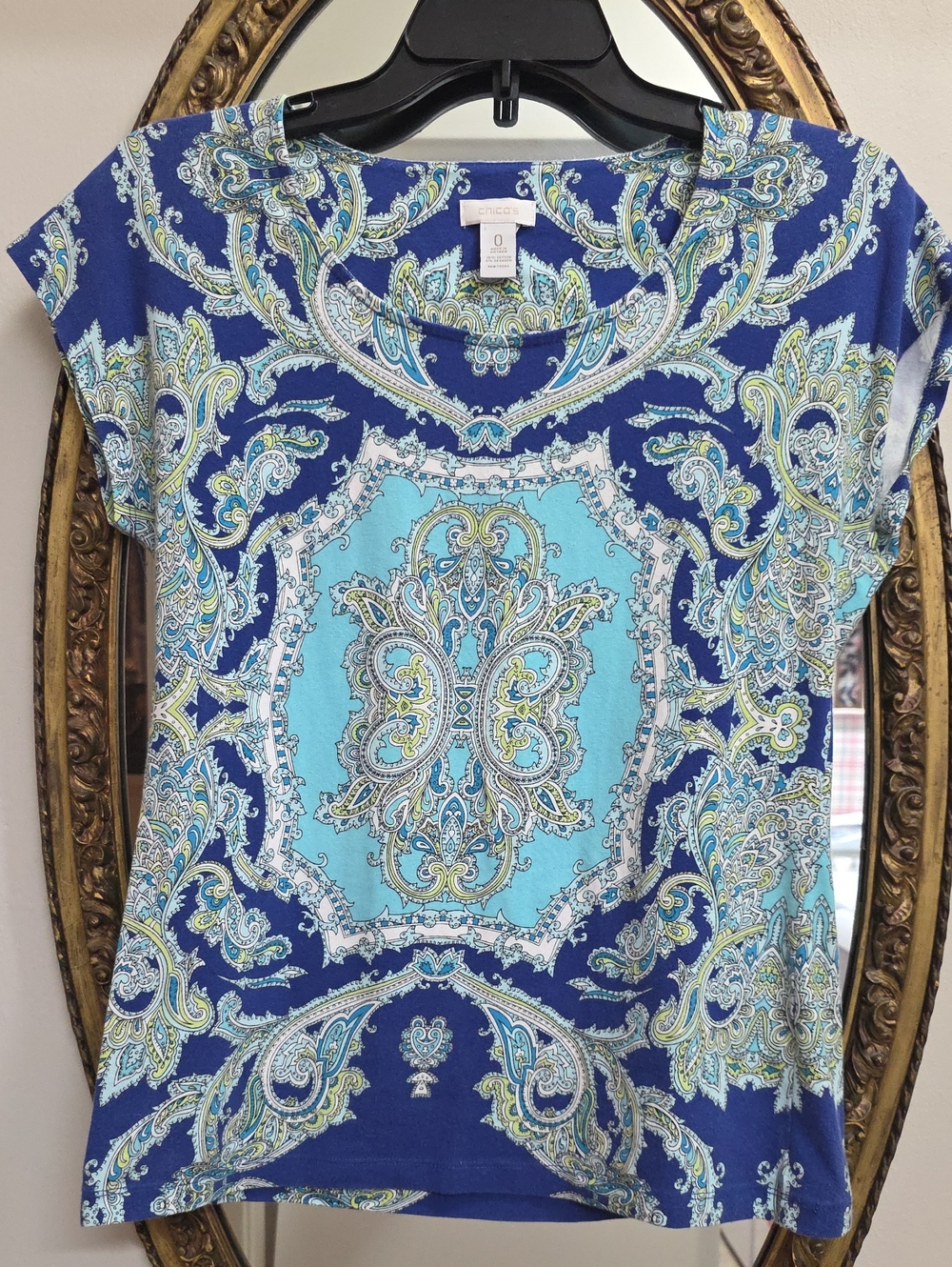 Chico's Blue Paisley Short Sleeve Tee Size 0 , Standard Size XS/0-2 Cotton Blend
